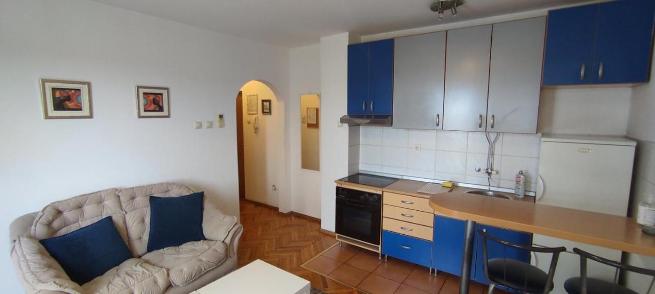 Jovana'S Apartment Novi Sad Exterior photo